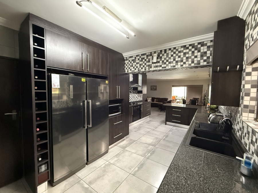 3 Bedroom Property for Sale in Boschdal North West